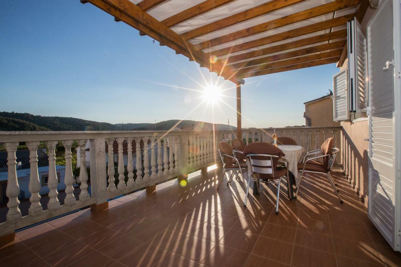 Apartments Dania Lopar Exterior photo